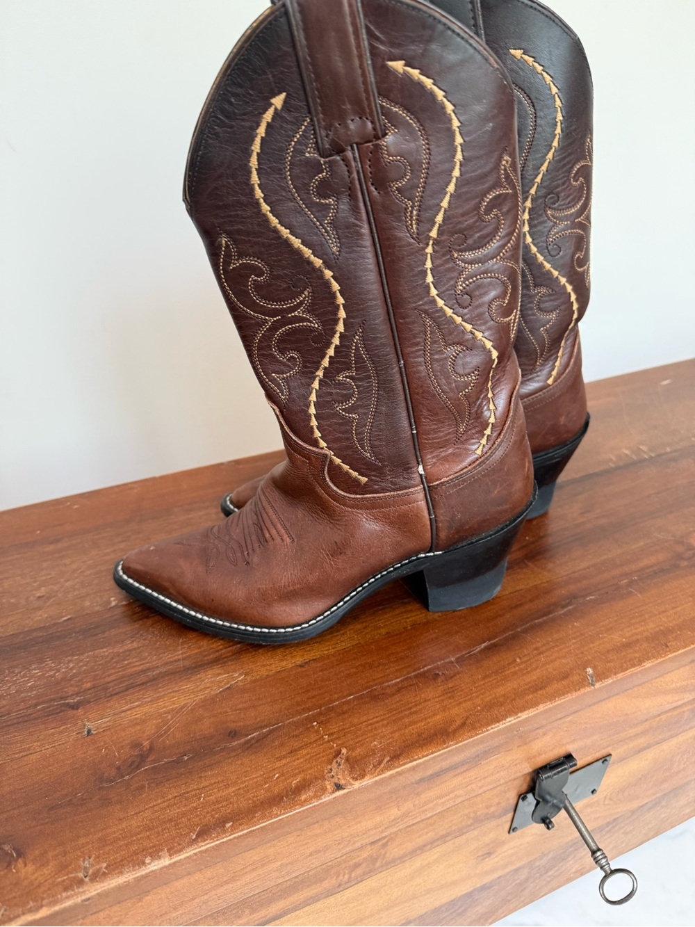Justin Boots Brown Leather Women's Lace-Up Western Boots